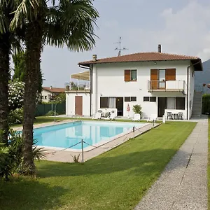 Casa Augusta Maccagno